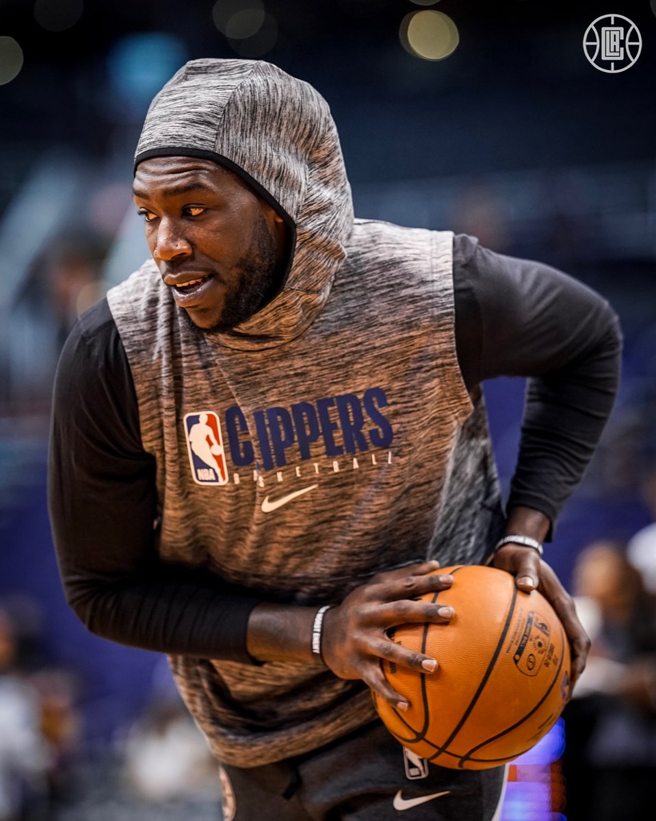 一个肩撞靠 一个肩撞靠